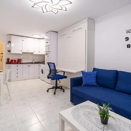 Calle Pedro Lorca Spacious Near Del Cura , Seafront With Many Reastoraunts, Supermarket Masymas And Pharmacy 24h