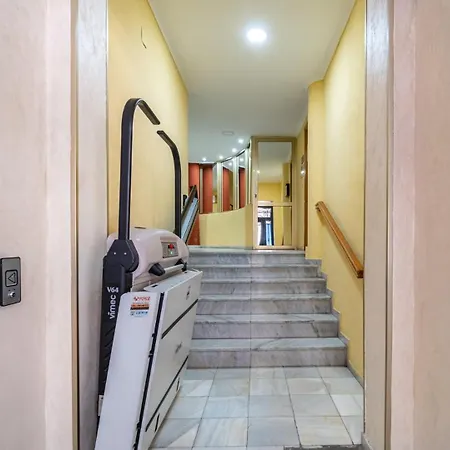 Calle Pedro Lorca Spacious Near Del Cura , Seafront With Many Reastoraunts, Supermarket Masymas And Pharmacy 24h Apartman Torrevieja