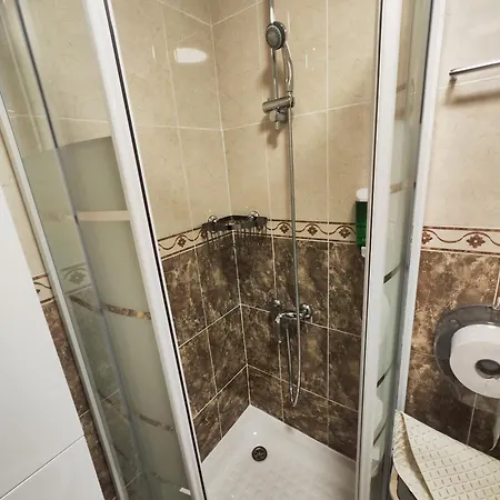 Calle Pedro Lorca Spacious Near Del Cura , Seafront With Many Reastoraunts, Supermarket Masymas And Pharmacy 24h * Torrevieja