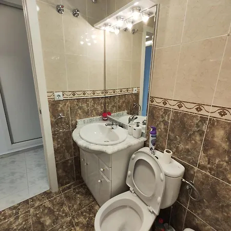 Calle Pedro Lorca Spacious Near Del Cura , Seafront With Many Reastoraunts, Supermarket Masymas And Pharmacy 24h